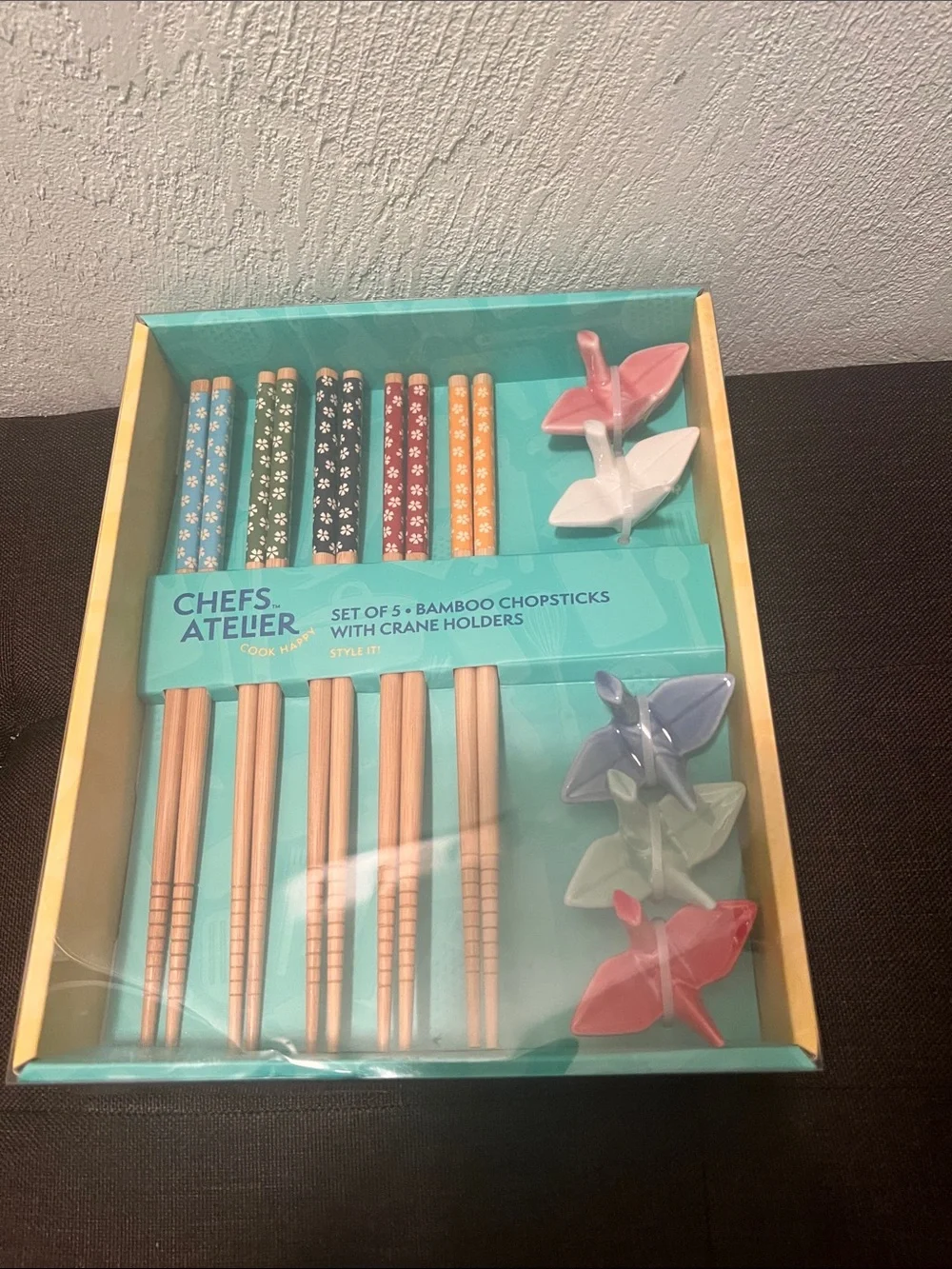 #2314**Chefs Atelier Bamboo Chopsticks Set W/ Birds Crane Holders - Multicolor